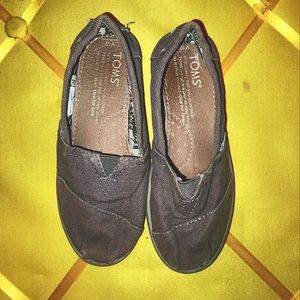 Girl's Size 12 Toms shoes